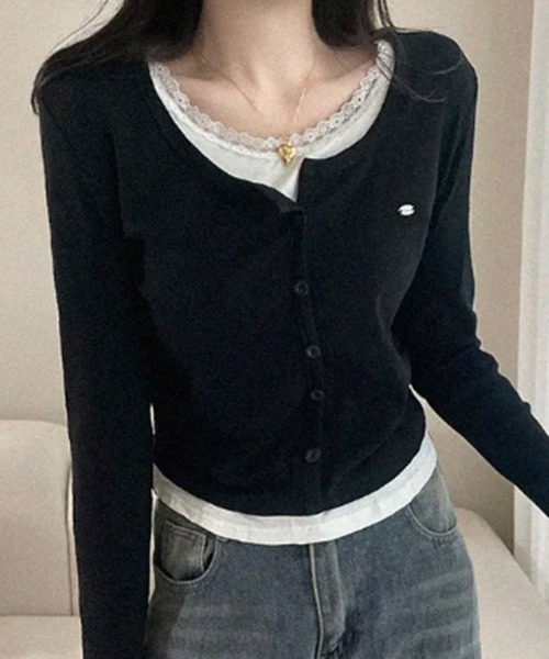 Emilie(エミリー)の「レース付き フェイクレイヤード ショート丈トップスプルオーバー(Tシャツ/カットソー・レディース・グレー/ブラック・FREE)」の8枚目の写真