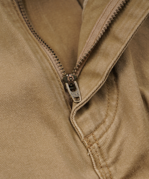 FRIZMWORKS(フリズムワークス)の「WASHED COTTON ZIP CARGO PANTS _ BEIGE(その他パンツ・メンズ・その他・SMALL/MEDIUM/LARGE/X-LARGE)」の5枚目の写真