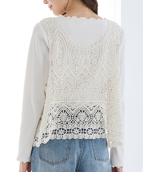 Honeys(ハニーズ)の「クロシェ風ベスト(ベスト・レディース・アイボリー/ブラック・L/LL/M/S)」の17枚目の写真