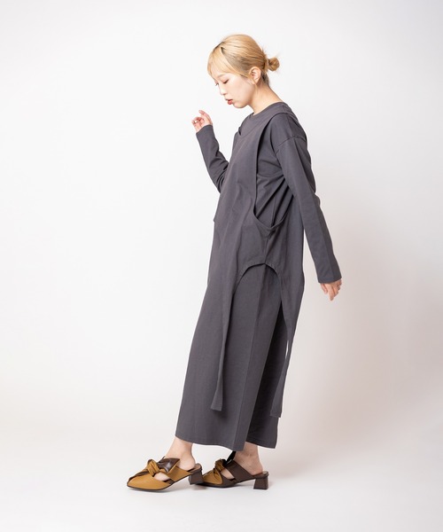 OSMOSIS（オズモーシス）の「アシンメトリーワンピース（ワンピース・レディース・ライトベージュ/ブラック/チャコール・ONE SIZE）」の5枚目の写真