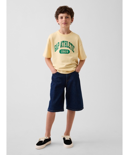 GAP（ギャップ）の「フレンチテリー 半袖 スウェットシャツ (キッズ)（スウェット・キッズ・ブラック/イエロー/ネイビー/グリーン・160cm/150cm/140cm/120cm/130cm）」の6枚目の写真
