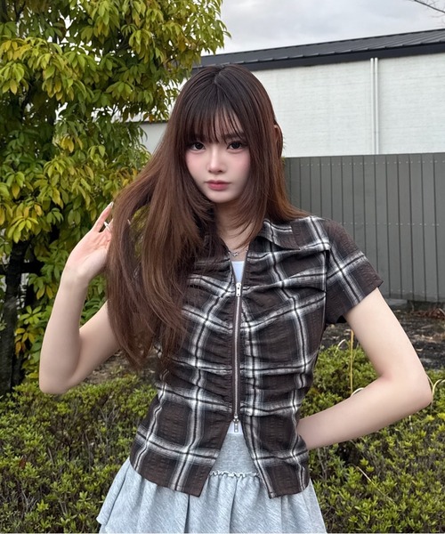 muet.(ミュエ)の「ダブルジップ襟付シャーリングチェックシャツ(シャツ/ブラウス・レディース・ブラウン/ブルー・LARGE/MEDIUM)」の3枚目の写真