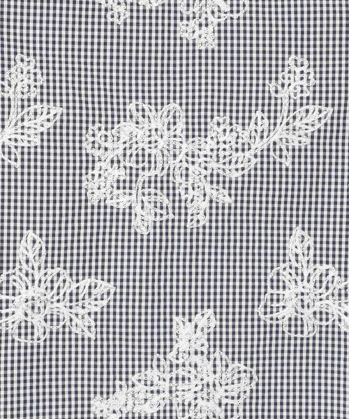 Rose Tiara(ローズティアラ)の「リボンベルト付きフラワー刺繍チェックワンピース(ワンピース・レディース・ブラック・38/42/46)」の12枚目の写真