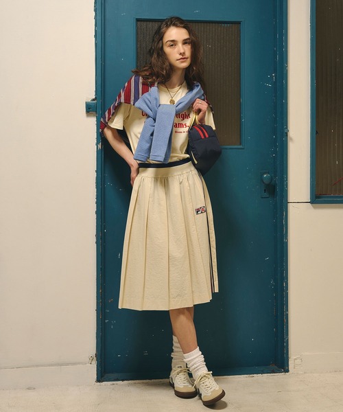 FILA(フィラ)の「【ROSE BUD別注】(FILA×ROSE BUD)BI-COLOR BOSTON BAG(ボストンバッグ・レディース・ネイビー・ONE SIZE)」の3枚目の写真