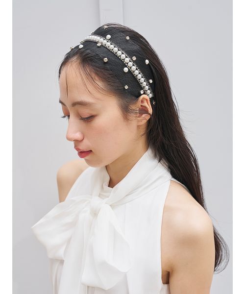 SNIDEL（スナイデル）の「スプリンクルビジューカチューシャ（その他ヘアアクセサリー・レディース・ホワイト/ブラック・F）」の6枚目の写真