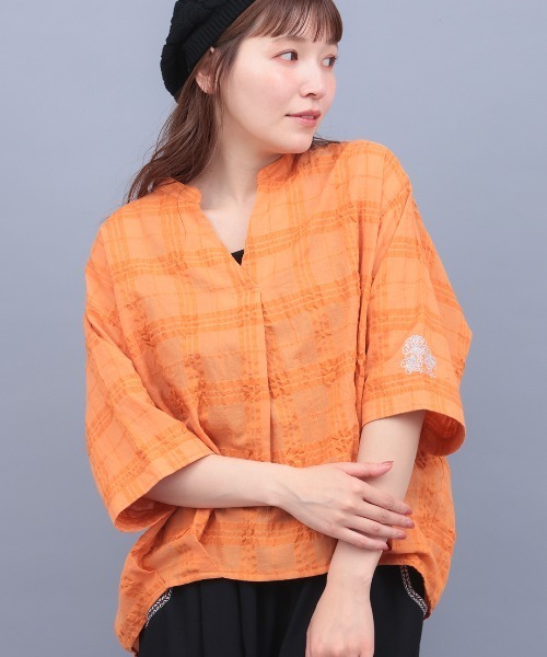 チチカカ(チチカカ)の「ぽこぽこシアーチェックスキッパーシャツ(シャツ/ブラウス・レディース・ブラック/オレンジ/その他1・FREE)」の2枚目の写真