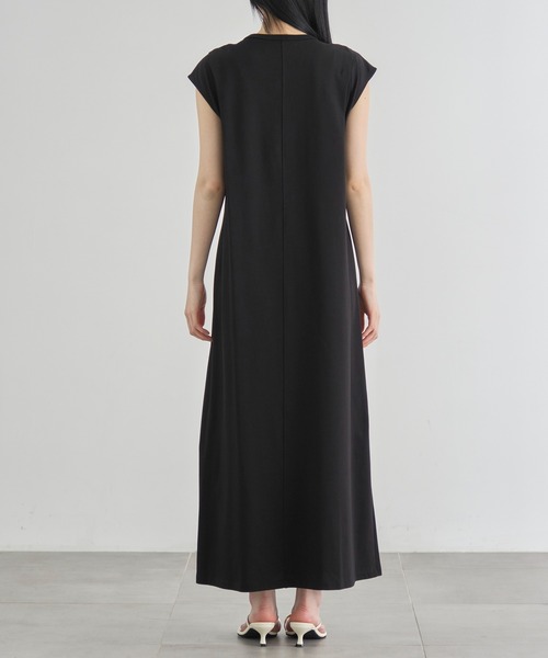CITY TOKYO(シティトウキョウ)の「【CITY TOKYO/シティートウキョウ】Shoulder Tuck Twist Dress / ショルダータックツイストワンピース(ワンピース・レディース・ホワイト/ブラック/ブルー・1/2)」の11枚目の写真