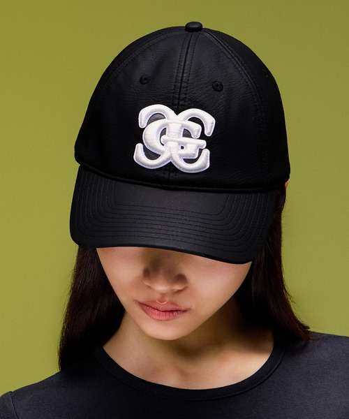 X-girl(エックスガール)の「XG EMBLEM FADED FAUX LEATHER 6PANEL CAP(キャップ・レディース・ブラウン/ブラック・ONE SIZE)」の3枚目の写真