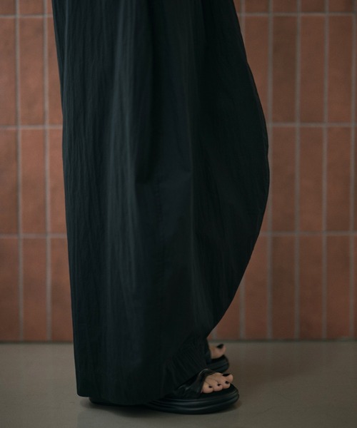 LAULEN(ローレン)の「shirring volume sole sandals /シャーリングボリュームソールサンダル(サンダル・レディース・アイボリー/ブラック・23cm/24cm/25cm)」の10枚目の写真