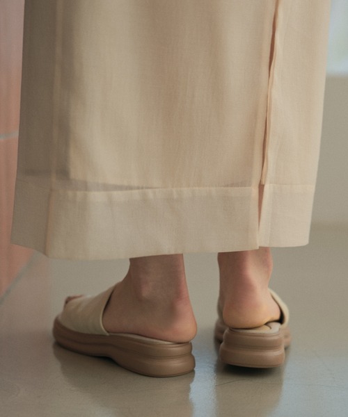 LAULEN(ローレン)の「shirring volume sole sandals /シャーリングボリュームソールサンダル(サンダル・レディース・アイボリー/ブラック・23cm/24cm/25cm)」の18枚目の写真