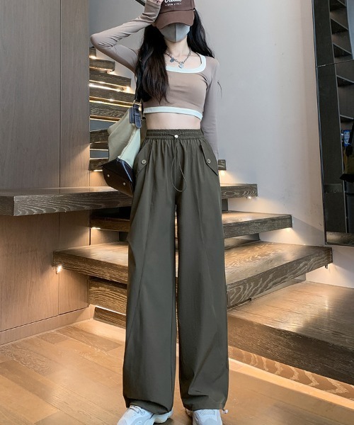 NiiNa(ニーナ)の「【 NiiNa / ニーナ 】ハイウェストゴムミリタリーパンツ(その他パンツ・レディース・ブラック・SMALL)」の22枚目の写真