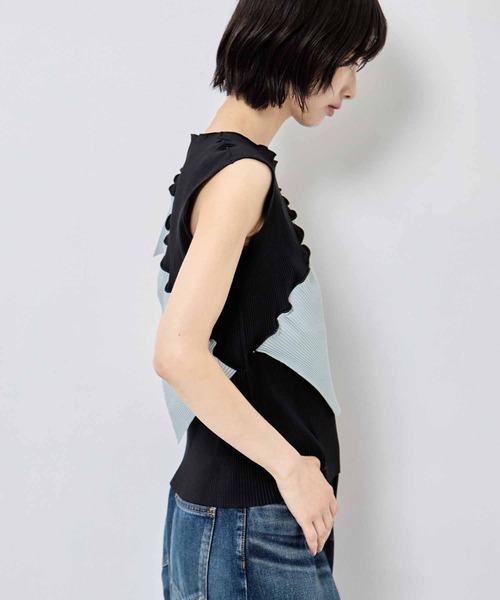kotohayokozawa(コトハヨコザワ)の「【kotohayokozawa/コトハヨコザワ】TODO WAVE TOP *SLEEVELESS/トゥードゥウェーブトップスリーブレス(タンクトップ・レディース・ライトブルー/ホワイト/ブラック/ブラック系その他・FREE)」の13枚目の写真