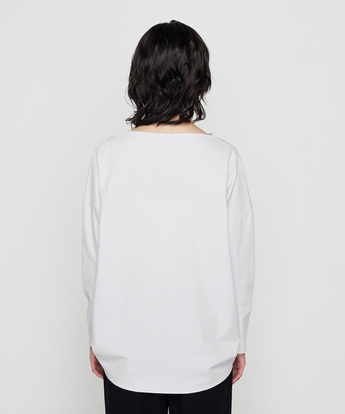 Gabardine K.T(ギャバジンケーティー)の「〔 +サイズ 〕 80ポンチ ゆったりプルオーバー(Tシャツ/カットソー・レディース・ブラック/ライトグレー・15号)」の9枚目の写真