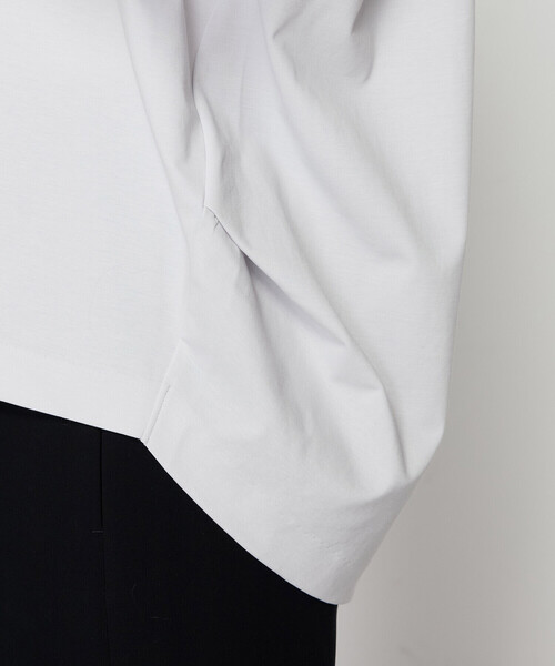 Gabardine K.T(ギャバジンケーティー)の「〔 +サイズ 〕 80ポンチ ゆったりプルオーバー(Tシャツ/カットソー・レディース・ブラック/ライトグレー・15号)」の6枚目の写真