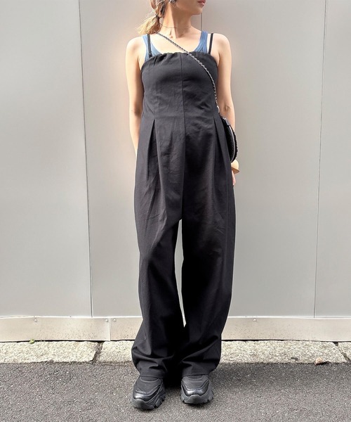 ISOOK(アイスー)の「マルチウェイリネンオールインワン (comochi original) / オーバーオール サロペット ジャンプスーツ ベアトップ 2way 3way ワイドパンツ カーブパンツ(サロペット/オーバーオール・レディース・ブラウン/ブラック・FREE)」の1枚目の写真