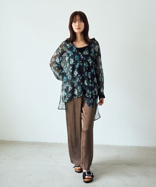 YECCA VECCA(イェッカヴェッカ)の「ヴィンテージサテンストレートパンツ(その他パンツ・レディース・ブラウン/ブラック/ブルーグリーン・FREE)」の15枚目の写真
