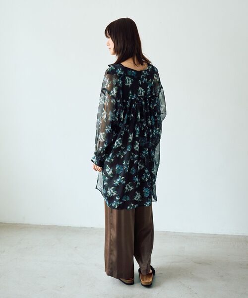 YECCA VECCA(イェッカヴェッカ)の「ヴィンテージサテンストレートパンツ(その他パンツ・レディース・ブラウン/ブラック/ブルーグリーン・FREE)」の18枚目の写真