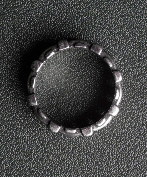 BUTTON SEOUL(ボタンソウル)の「ヴィンテージボールドチェックウィービングリング(リング・メンズ・その他・10号/13号/25号/16号/19号/22号)」の4枚目の写真