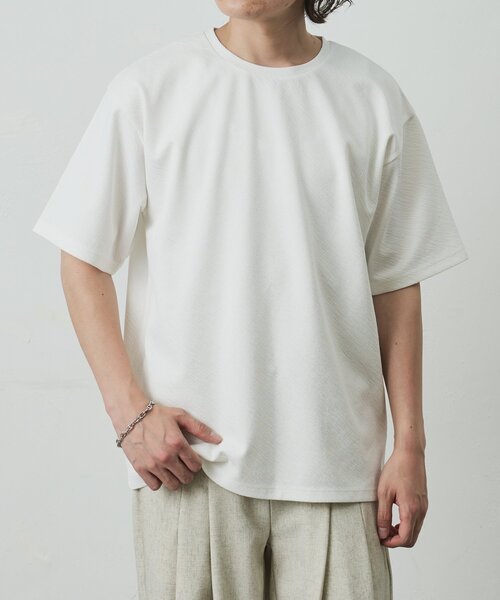 COLONY 2139(コロニートゥーワンスリーナイン)の「ナナメジャガード半袖Tシャツ(Tシャツ/カットソー・メンズ・ホワイト/ベージュ/ブラック・MEDIUM/LARGE)」の4枚目の写真