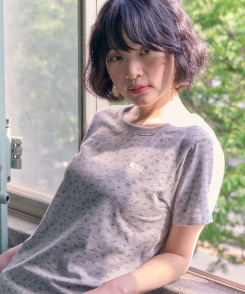 ambler(エムブラー)の「ガーデン刺繍半袖Tシャツ ACR701(メランジ)(Tシャツ/カットソー・レディース・その他・F)」の2枚目の写真
