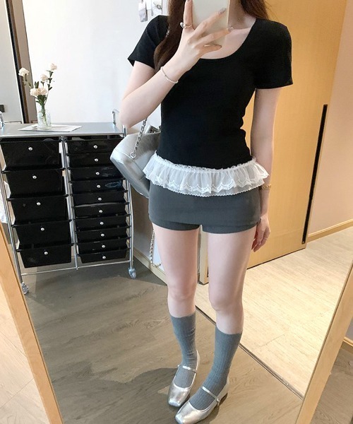 REMUR（レミュール）の「裾レースUネックTシャツ（Tシャツ/カットソー・レディース・ブラック/オフホワイト/ピンク・FREE）」の12枚目の写真