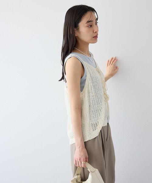 CRAFT STANDARD BOUTIQUE(クラフトスタンダードブティック)の「ノットヤーン透かしビスチェ(ベスト・レディース・オフホワイト/ブラック・FREE)」の5枚目の写真