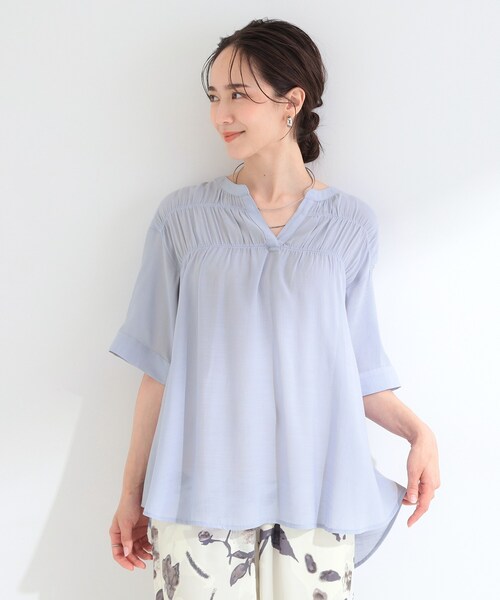 SHOO・LA・RUE(シューラルー)の「【ひんやり/UV】お袖の長さが調整出来る シャーリングスキッパーブラウス(シャツ/ブラウス・レディース・ブラック/ライトオレンジ系/ライトブルー・02/01/04/03)」の10枚目の写真