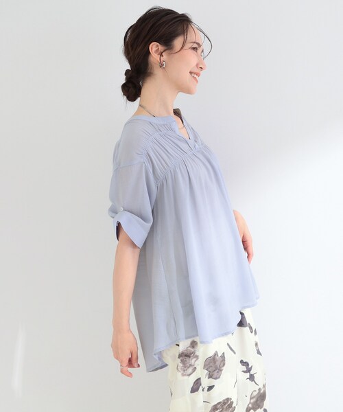 SHOO・LA・RUE(シューラルー)の「【ひんやり/UV】お袖の長さが調整出来る シャーリングスキッパーブラウス(シャツ/ブラウス・レディース・ブラック/ライトオレンジ系/ライトブルー・02/01/04/03)」の13枚目の写真