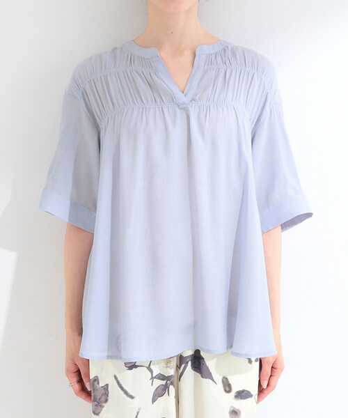 SHOO・LA・RUE(シューラルー)の「【ひんやり/UV】お袖の長さが調整出来る シャーリングスキッパーブラウス(シャツ/ブラウス・レディース・ブラック/ライトオレンジ系/ライトブルー・02/01/04/03)」の17枚目の写真