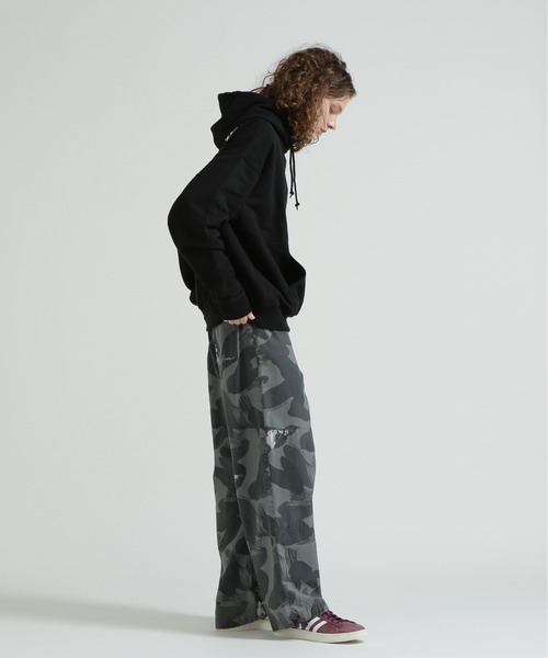 AVIREX(アヴィレックス)の「《WEB&DEPOT限定》BLACK SCORPION SWEAT PULL OVER PARKA(パーカー・レディース・オレンジ/オリーブ/ブラック/マスタード/ライトグレー・F)」の8枚目の写真