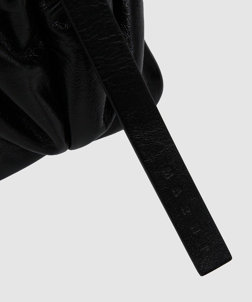 MARNI(マルニ)の「LEATHER RUFFLES / EWバッグ(ショルダーバッグ・レディース・ブラック・ONE SIZE)」の5枚目の写真