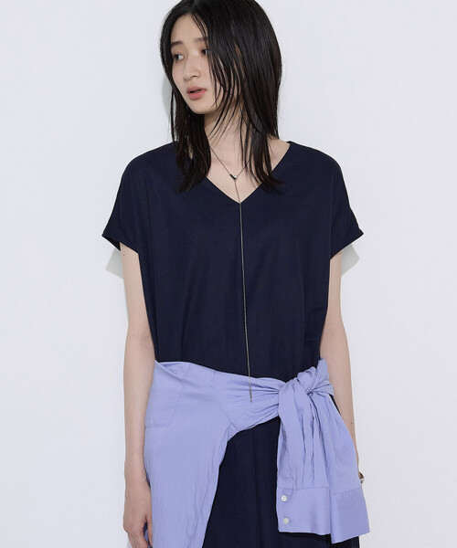 COMME CA Wardrobe(コムサワードローブ)の「ナチュラルスムースライト Vネックワンピース(ワンピース・レディース・ブラウン/ネイビー・FREE)」の6枚目の写真
