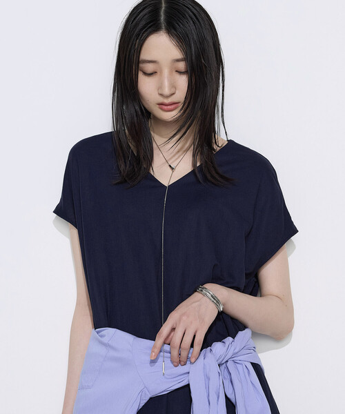 COMME CA Wardrobe(コムサワードローブ)の「ナチュラルスムースライト Vネックワンピース(ワンピース・レディース・ブラウン/ネイビー・FREE)」の7枚目の写真