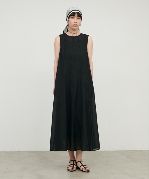 LARUTA（ラルータ）の「【LARUTA】ランダムタックフレアノースリワンピース（ワンピース・レディース・ブラック/ブルー/その他1・FREE）」の4枚目の写真