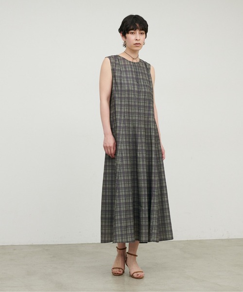 LARUTA（ラルータ）の「【LARUTA】ランダムタックフレアノースリワンピース（ワンピース・レディース・ブラック/ブルー/その他1・FREE）」の15枚目の写真