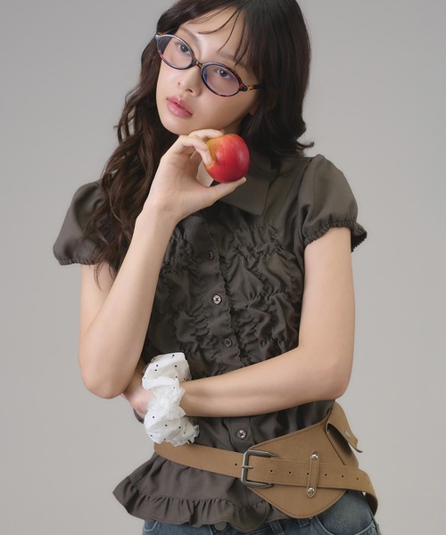 apres jour mignon(アプレジュールミニョン)の「シャーリングブラウス(シャツ/ブラウス・レディース・オフホワイト/ライトブルー/ブラウン系その他・LARGE/フリー)」の18枚目の写真