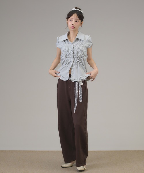 apres jour mignon(アプレジュールミニョン)の「シャーリングブラウス(シャツ/ブラウス・レディース・オフホワイト/ライトブルー/ブラウン系その他・LARGE/フリー)」の12枚目の写真