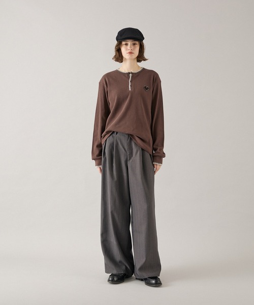 ONCILY(オンシェリー)の「HEART PATCH STITCH HENLEY NECK THERMAL / ハートパッチステッチヘンリーネックサーマル(Tシャツ/カットソー・メンズ・ネイビー/ブラック/ブラウン/ボルドー・SMALL/MEDIUM/LARGE)」の17枚目の写真