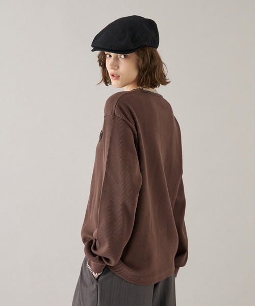 ONCILY(オンシェリー)の「HEART PATCH STITCH HENLEY NECK THERMAL / ハートパッチステッチヘンリーネックサーマル(Tシャツ/カットソー・メンズ・ネイビー/ブラック/ブラウン/ボルドー・SMALL/MEDIUM/LARGE)」の14枚目の写真