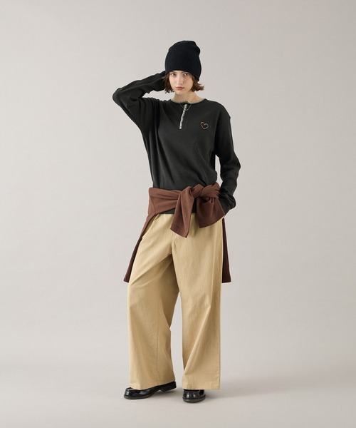 ONCILY(オンシェリー)の「HEART PATCH STITCH HENLEY NECK THERMAL / ハートパッチステッチヘンリーネックサーマル(Tシャツ/カットソー・メンズ・ネイビー/ブラック/ブラウン/ボルドー・SMALL/MEDIUM/LARGE)」の10枚目の写真