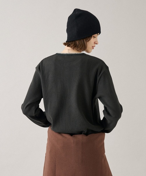 ONCILY(オンシェリー)の「HEART PATCH STITCH HENLEY NECK THERMAL / ハートパッチステッチヘンリーネックサーマル(Tシャツ/カットソー・メンズ・ネイビー/ブラック/ブラウン/ボルドー・SMALL/MEDIUM/LARGE)」の8枚目の写真