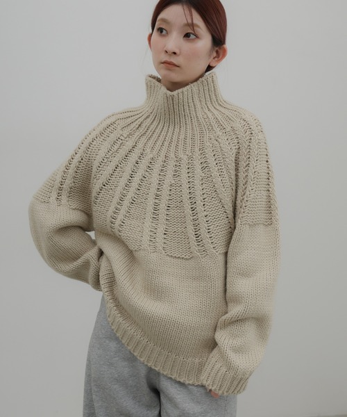 select MOCA(セレクトモカ)の「【ZOZO限定予約受付中】ミックスケーブルハイネックニット(ニット/セーター・レディース・サンドベージュ/グレイッシュベージュ/チャコールグレー/アイボリー・FREE)」の3枚目の写真