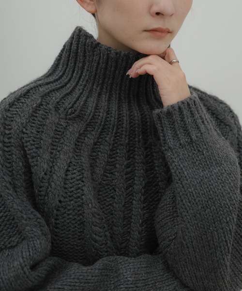 select MOCA(セレクトモカ)の「【ZOZO限定予約受付中】ミックスケーブルハイネックニット(ニット/セーター・レディース・サンドベージュ/グレイッシュベージュ/チャコールグレー/アイボリー・FREE)」の13枚目の写真