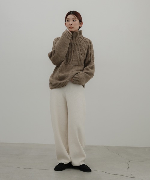 select MOCA(セレクトモカ)の「【ZOZO限定予約受付中】ミックスケーブルハイネックニット(ニット/セーター・レディース・サンドベージュ/グレイッシュベージュ/チャコールグレー/アイボリー・FREE)」の7枚目の写真