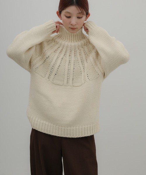 select MOCA(セレクトモカ)の「【ZOZO限定予約受付中】ミックスケーブルハイネックニット(ニット/セーター・レディース・サンドベージュ/グレイッシュベージュ/チャコールグレー/アイボリー・FREE)」の12枚目の写真