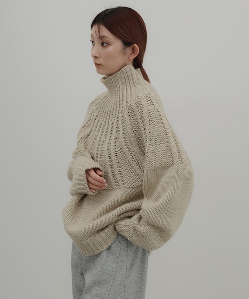 select MOCA(セレクトモカ)の「【ZOZO限定予約受付中】ミックスケーブルハイネックニット(ニット/セーター・レディース・サンドベージュ/グレイッシュベージュ/チャコールグレー/アイボリー・FREE)」の19枚目の写真