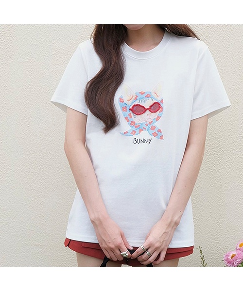 LA MODE MAQI(ラモードマキ)の「ビーズメガネグラフィッククルーネックTシャツ(Tシャツ/カットソー・レディース・ホワイト/ダークブルー・FREE)」の1枚目の写真