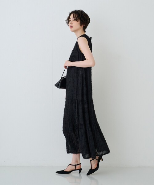 Rouge vif(ルージュヴィフ)の「【人気追加】フェザーノースリーブワンピース(ワンピース・レディース・ブラック/ホワイト・フリー)」の7枚目の写真