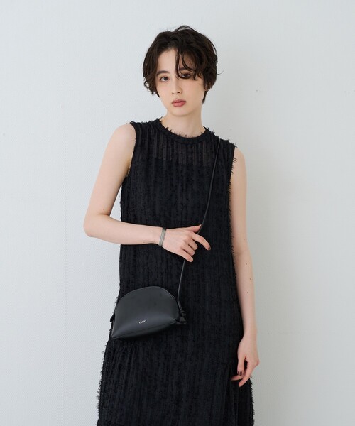 Rouge vif(ルージュヴィフ)の「【人気追加】フェザーノースリーブワンピース(ワンピース・レディース・ブラック/ホワイト・フリー)」の21枚目の写真