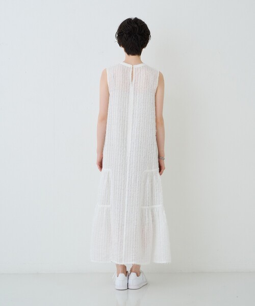 Rouge vif(ルージュヴィフ)の「【人気追加】フェザーノースリーブワンピース(ワンピース・レディース・ブラック/ホワイト・フリー)」の10枚目の写真